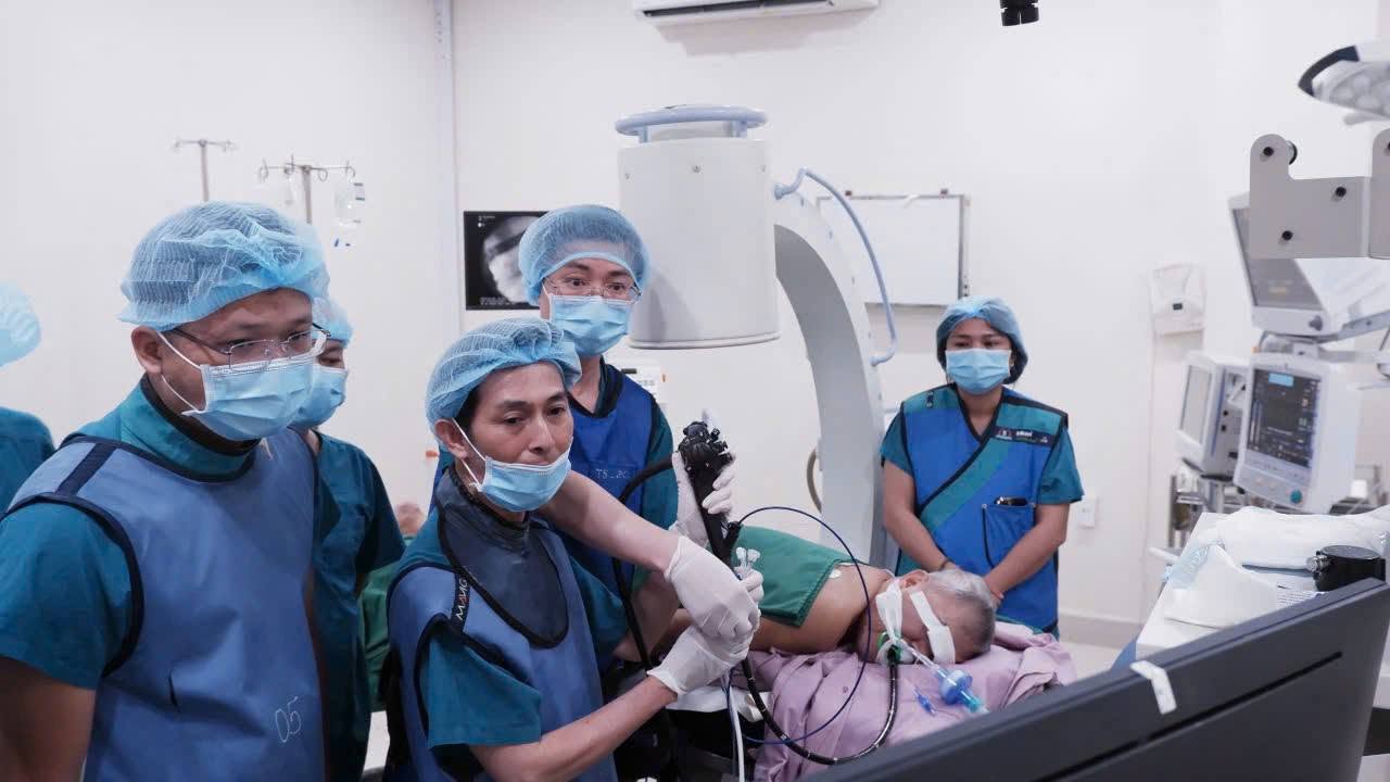 CHUYỂN GIAO KỸ THUẬT CAO: NỘI SOI SPYGLASS TÁN SỎI ỐNG MẬT CHỦ BẰNG LASER TẠI BỆNH VIỆN ĐA KHOA THỐNG NHẤT ĐỒNG NAI